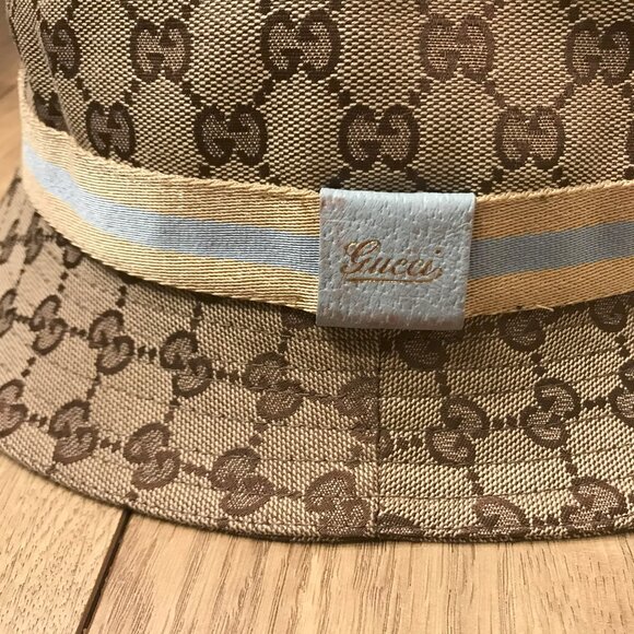 GUCCI GG canvas bucket hat w/ light blue trimmed ribbon - Picture 2 of 9